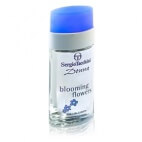 Donna Blooming Flowers